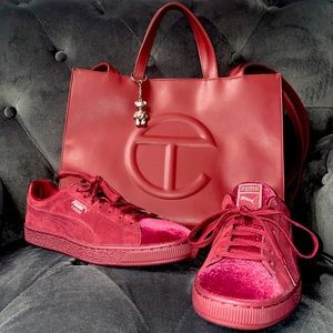 Velvet suede Pumas (burgundy)